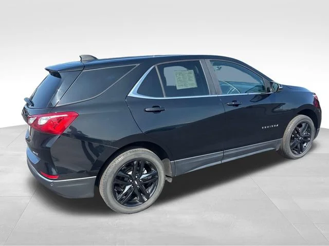 Used 2021 MOSAIC BLACK METALLIC Chevrolet LT image 6