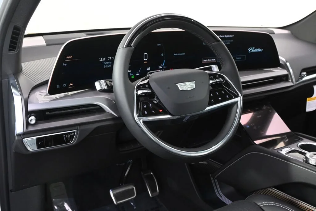 2027 Cadillac VISTIQ Sport - Photo 12