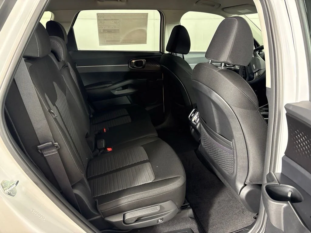 New 2026 Glacial White Pearl Kia LX image 18