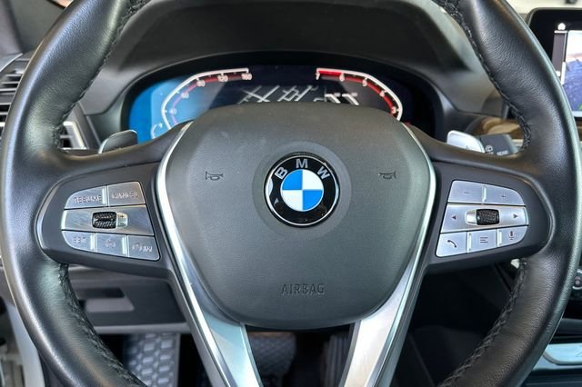 Used 2023 White BMW xDrive30i image 29