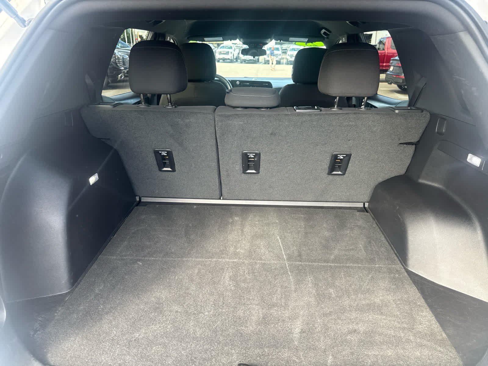 2025 Chevrolet Equinox LT - Photo 11