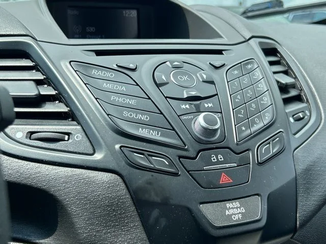 Used 2018 Gray Ford SE image 37