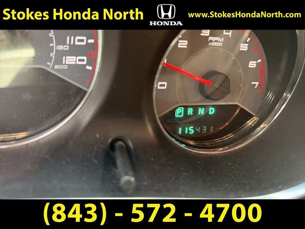 Used 2014 Silver Dodge SE image 6