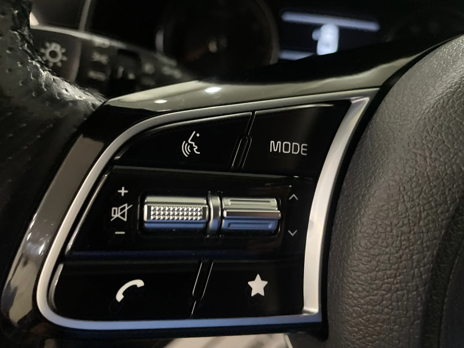 Used 2022 Gravity Gray Kia GT-Line image 14
