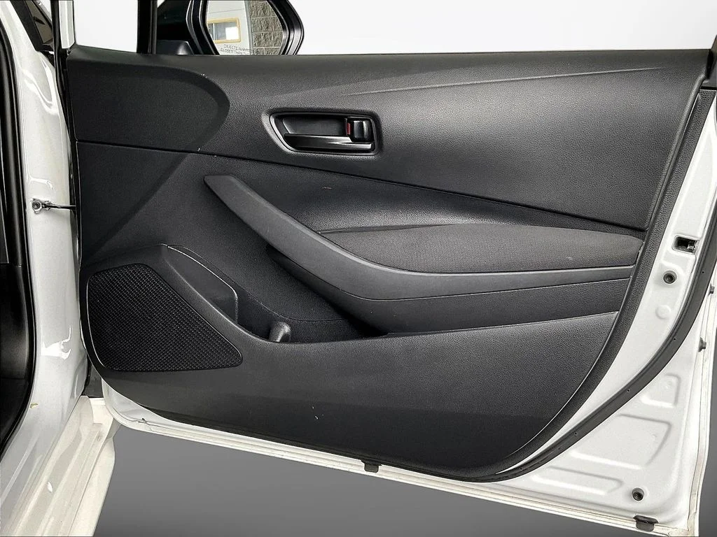 Used 2024 Ice Toyota LE image 29