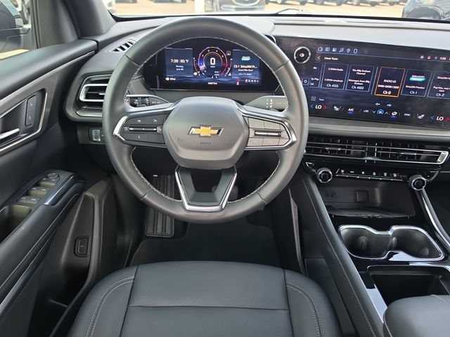 Used 2024 Summit White Chevrolet LT image 10