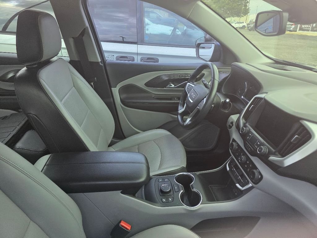 Used 2022 Marine Metallic GMC SLT image 5