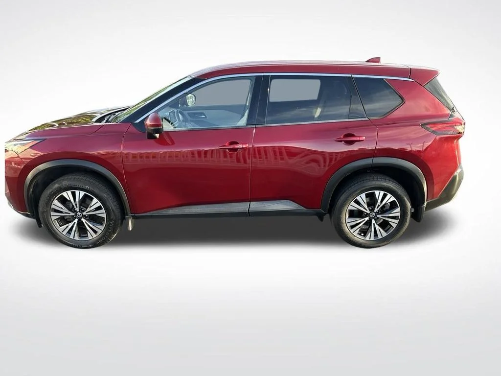 Used 2021 Scarlet Ember Nissan SV image 2