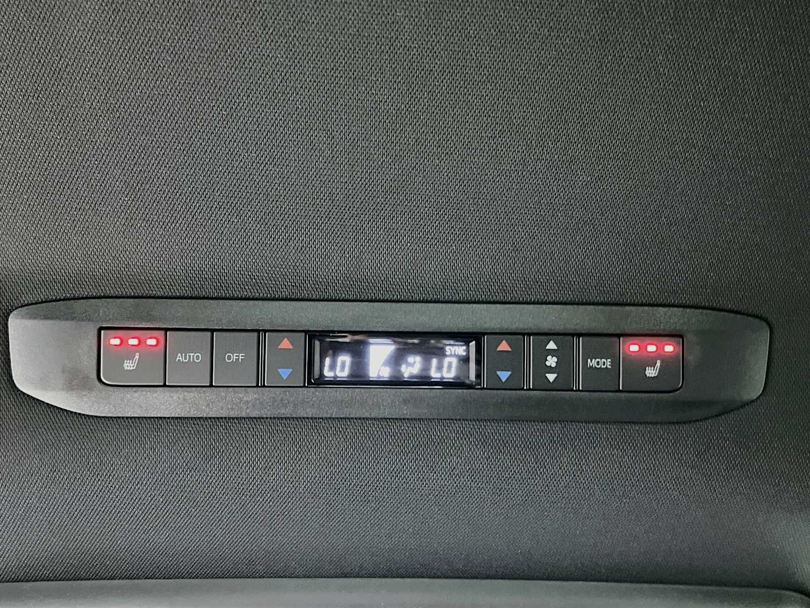New 2026 Wind Chill Pearl Toyota Platinum image 15