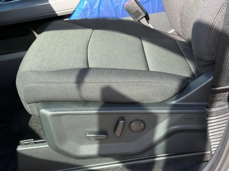 New 2026 Avalanche Ford XLT 4WD SuperCrew 5.5