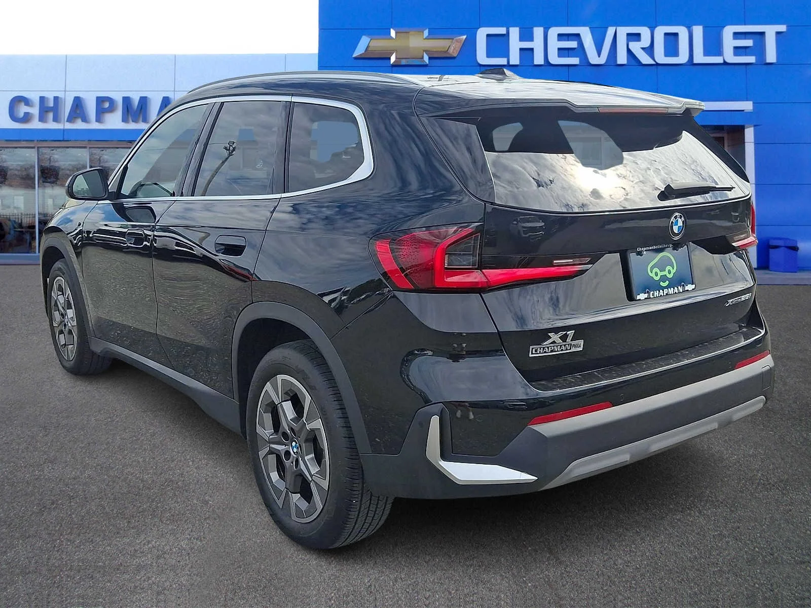 Used 2023 Black BMW xDrive28i image 4