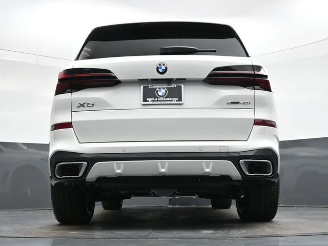 Used 2026 White BMW xDrive40i image 31