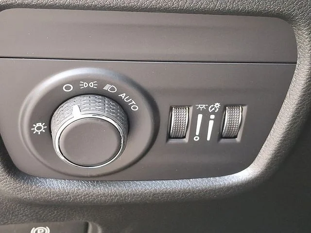 New 2025 Gray Jeep Laredo X image 20