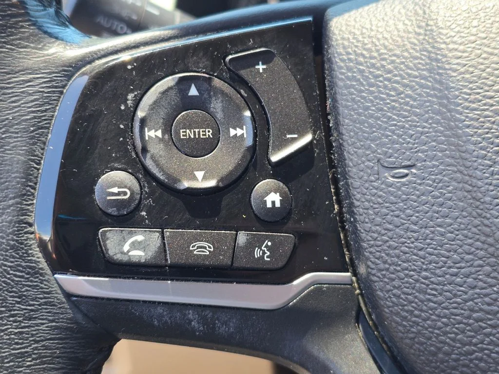 Used 2021 White Honda EX-L image 26