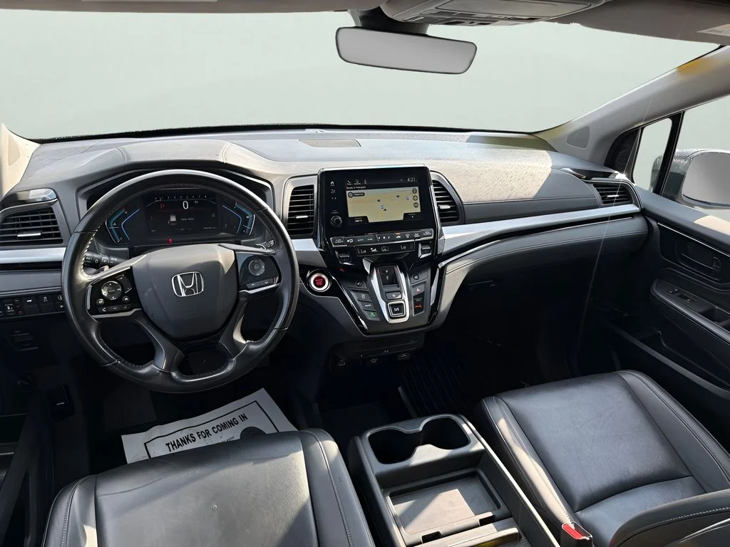 Used 2024 Modern Steel Metallic Honda Touring image 12