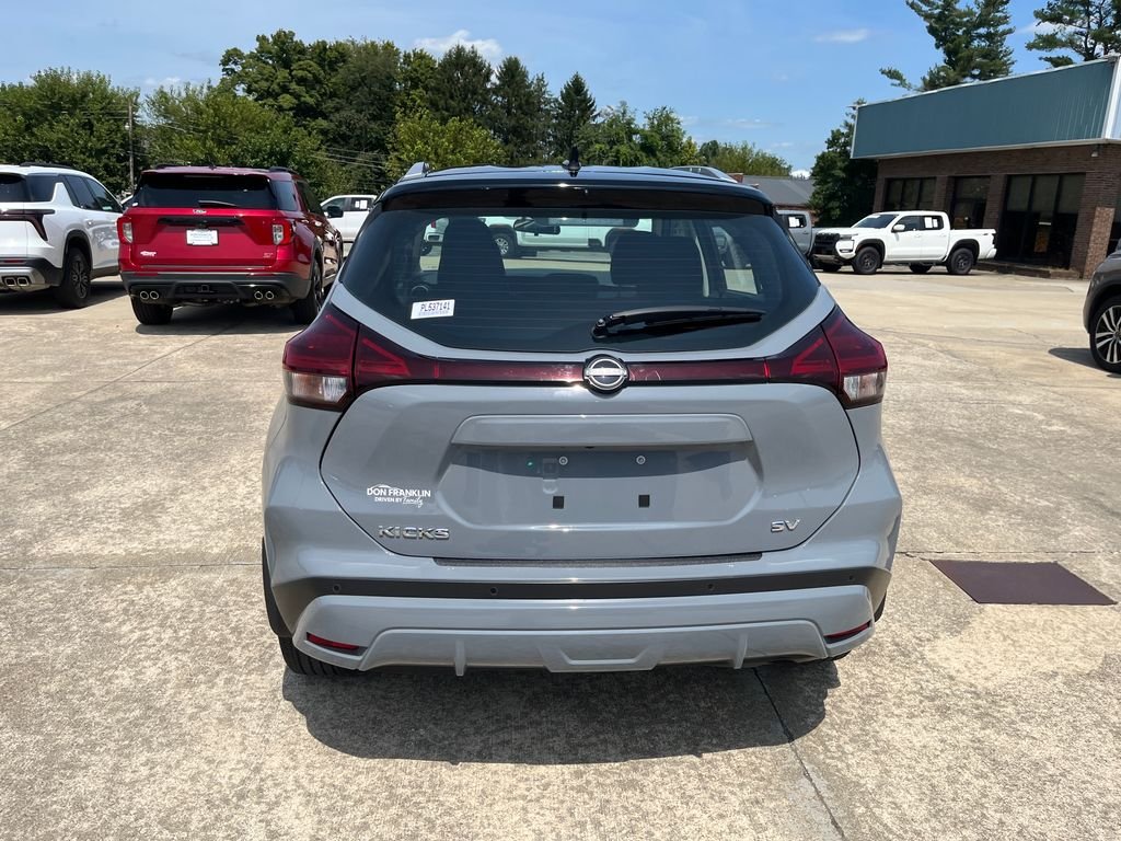 Used 2023 Gray Nissan SV image 4