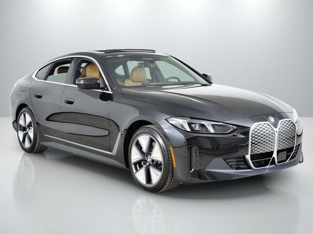 Used 2026 Black Sapphire Metallic BMW xDrive40 image 8