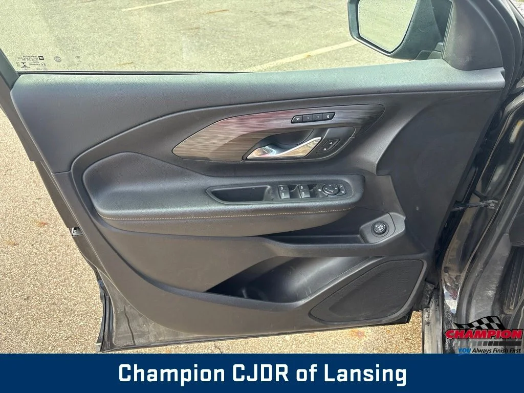 Used 2019 Black GMC SLT image 11