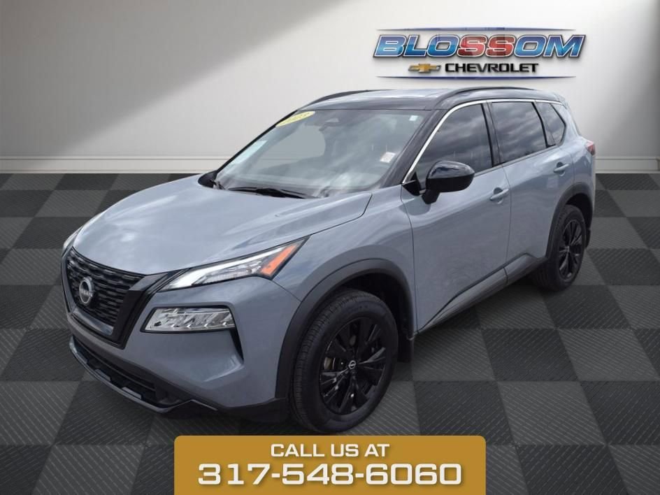 Used 2023 Boulder Gray Pear Nissan SV image 3