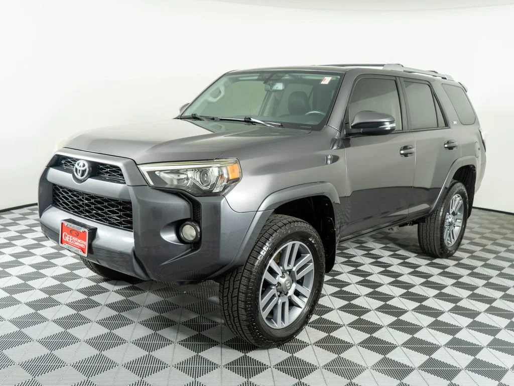 Used 2016 Gray Toyota SR5 Premium image 3