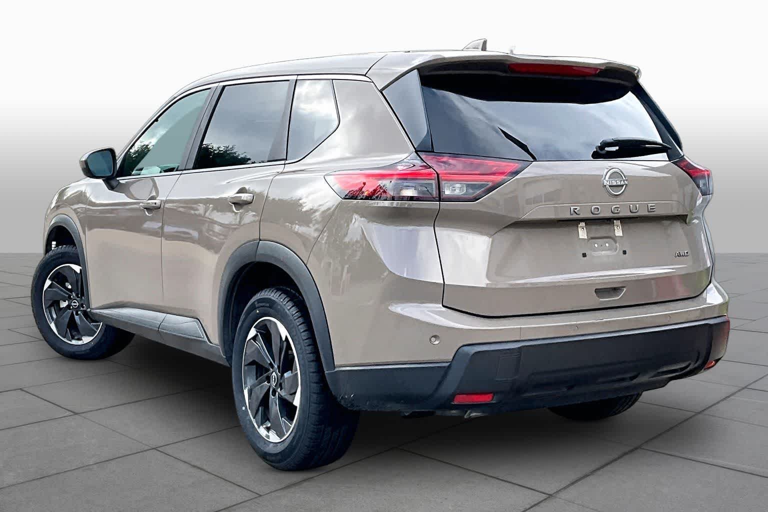 Used 2025 Baja Storm Metallic Nissan SV image 11