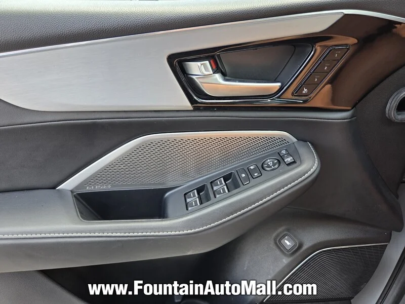 Used 2024 Lunar Silver Metallic Acura FWD W/TECHNOLOGY PACKAGE image 18