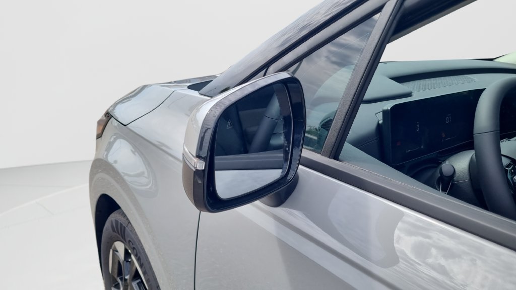New 2027 Ceramic Silver Kia EX image 28