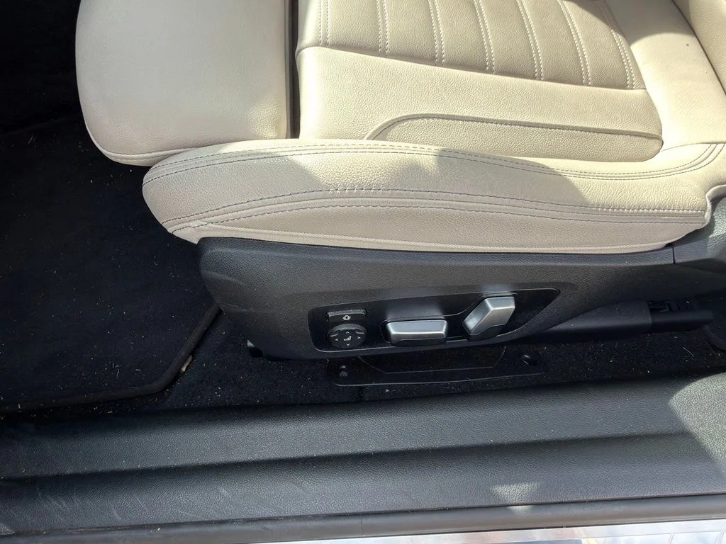 Used 2023 Gray BMW M240i image 21