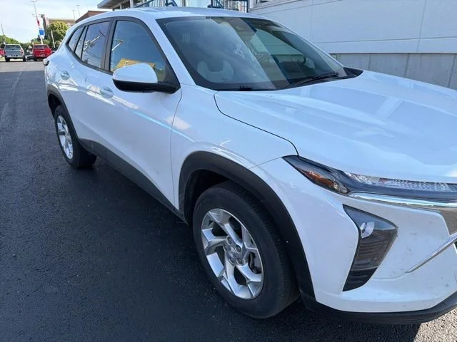 Used 2024 Summit White Chevrolet LS image 2