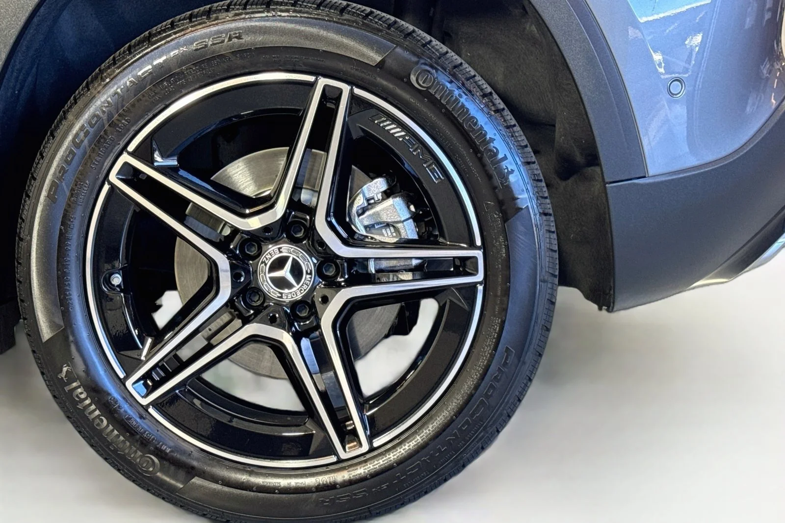 Used 2026 Mountain Grey Metallic Mercedes-Benz GLA 250 image 30