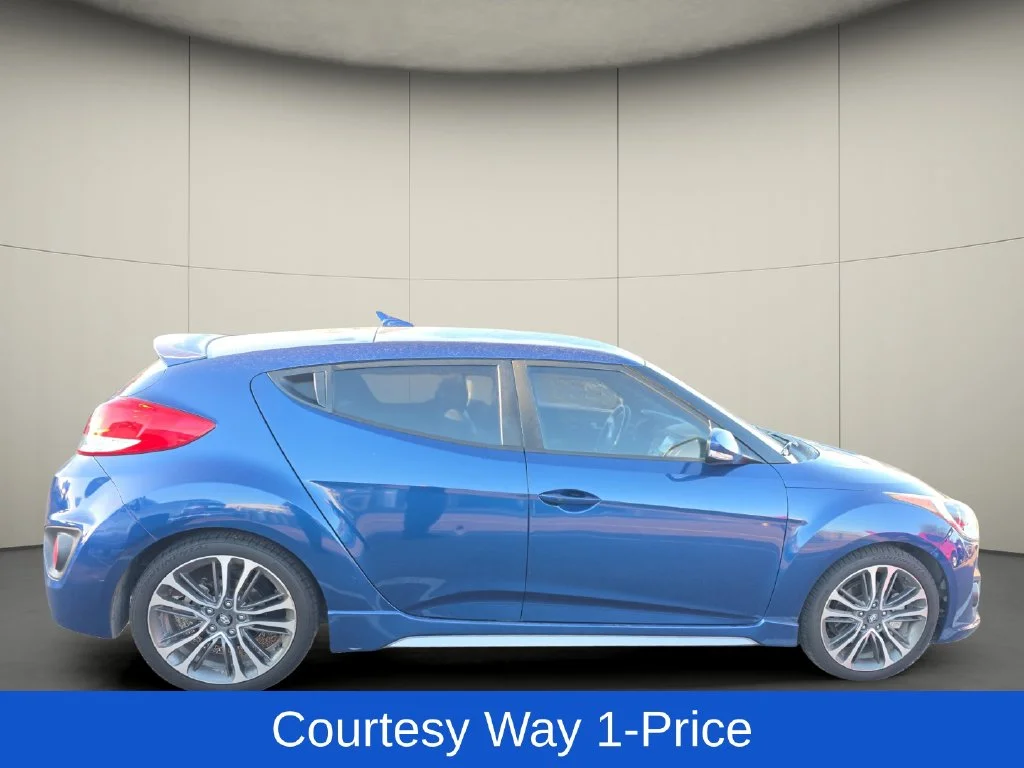 Used 2017 Blue Hyundai Turbo image 11
