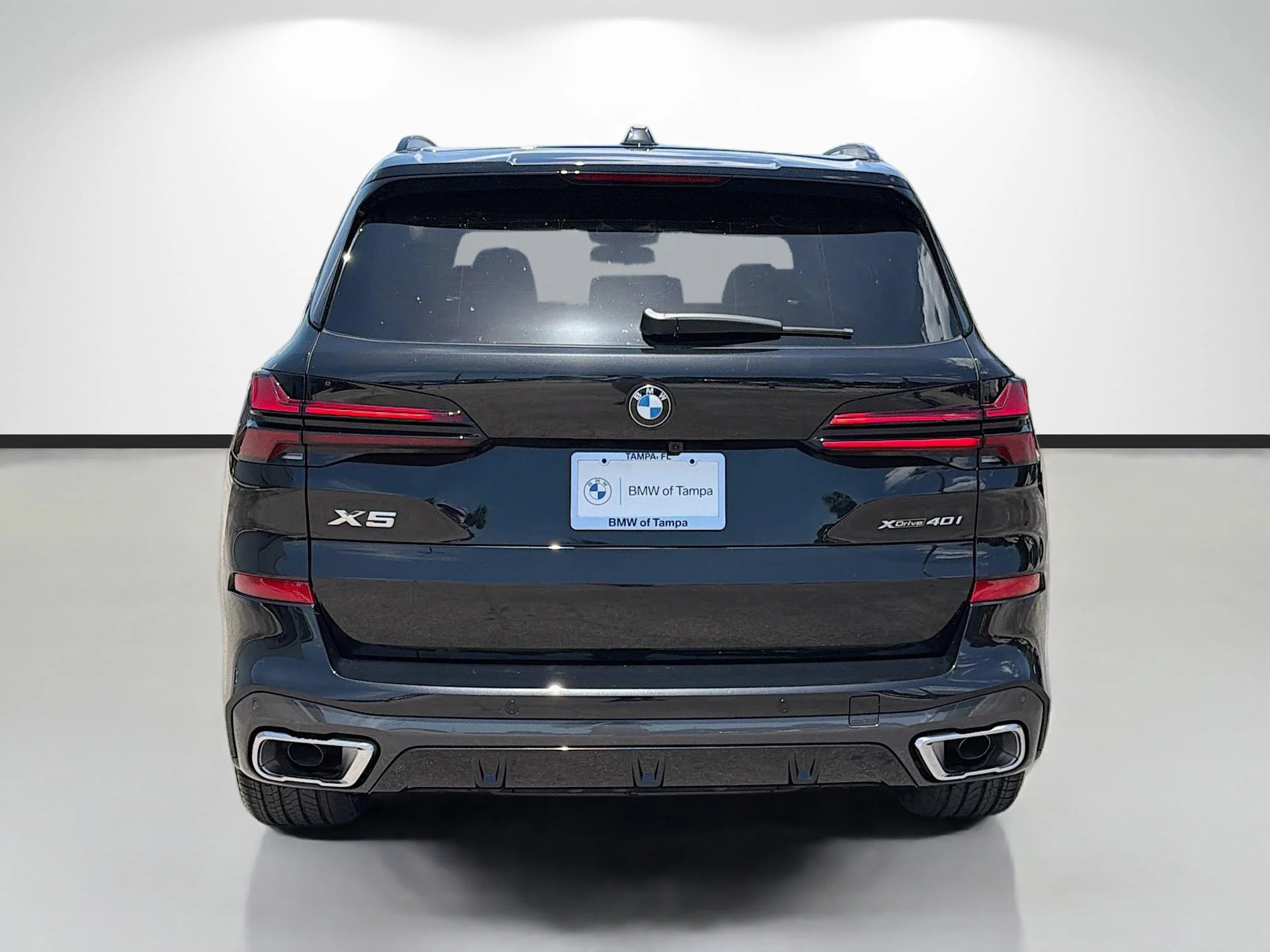 New 2026 Black Sapphire Metallic BMW xDrive40i image 4