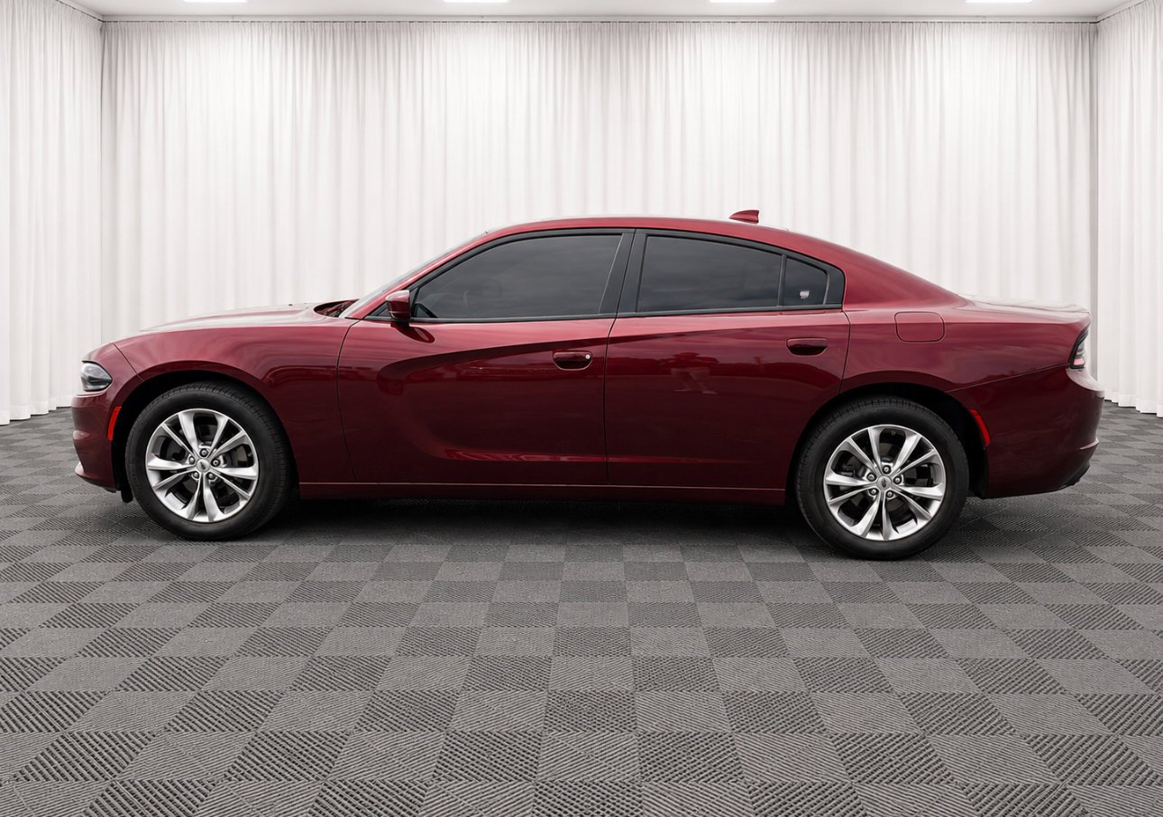 Used 2023 Octane Red Pearlcoat Dodge SXT image 6