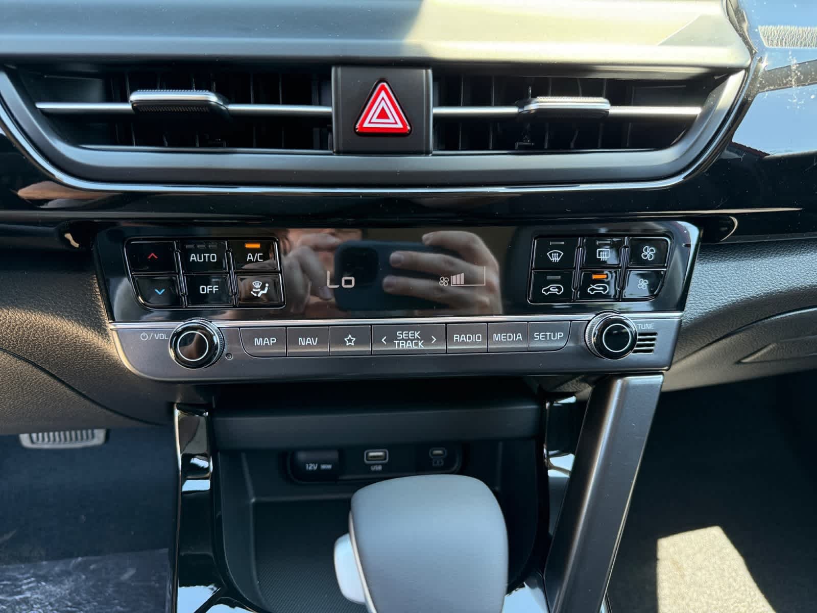 New 2026 Mars Orange Kia S image 16