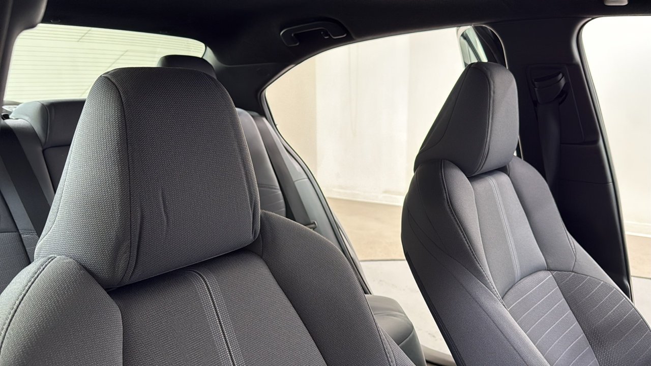 Certified Used 2025  Toyota SE image 19
