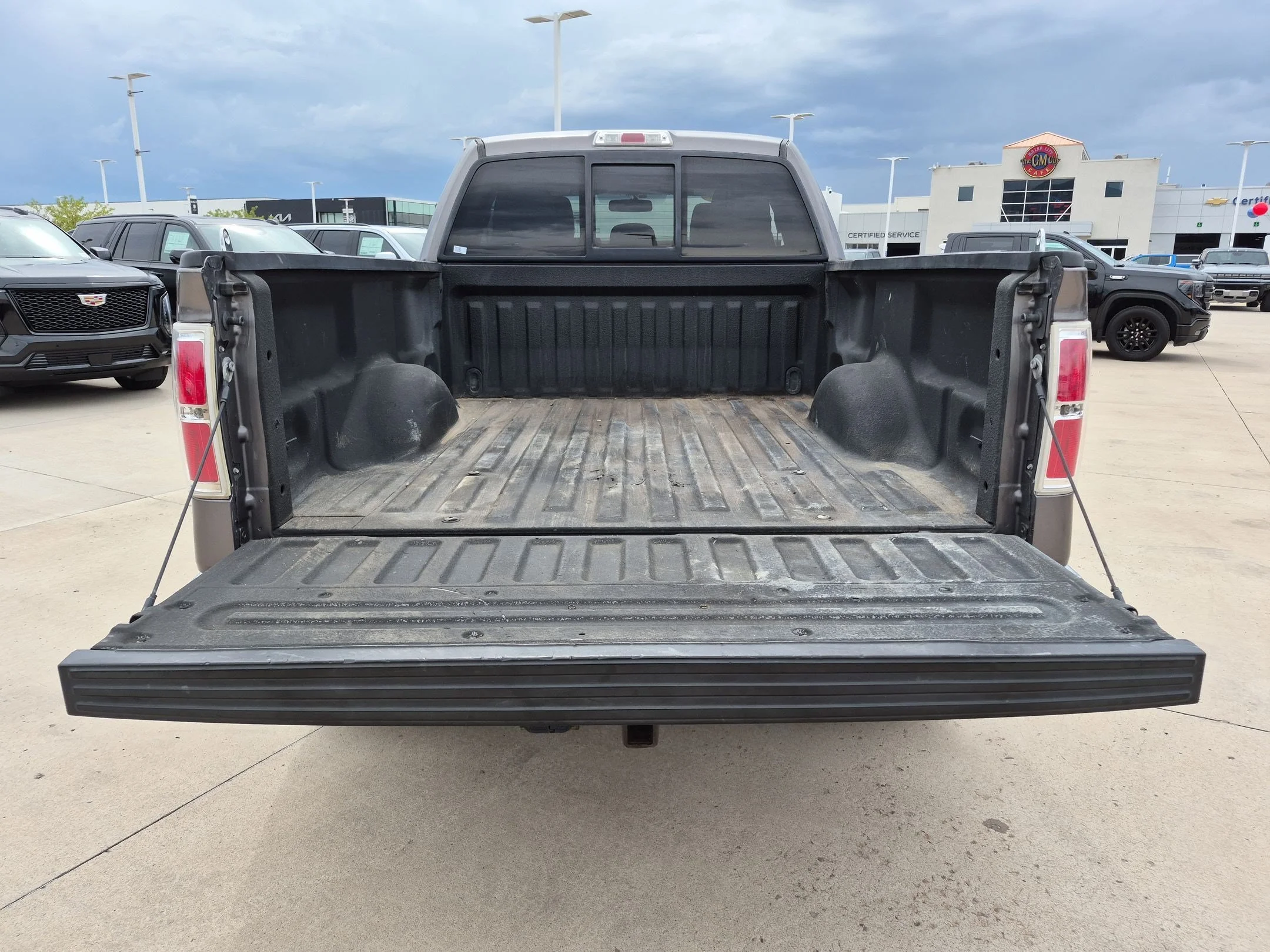 Used 2014 Sterling Gray Metallic Ford XLT image 30