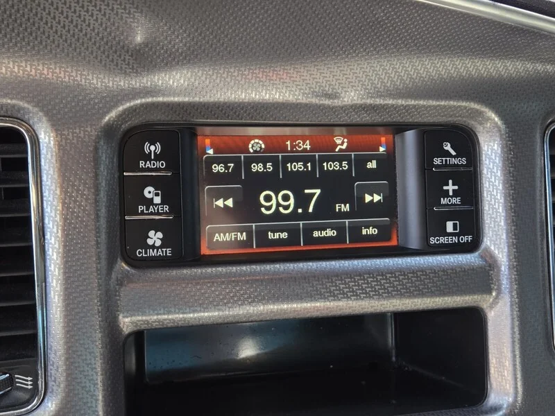Used 2014 Gray Dodge SE image 18