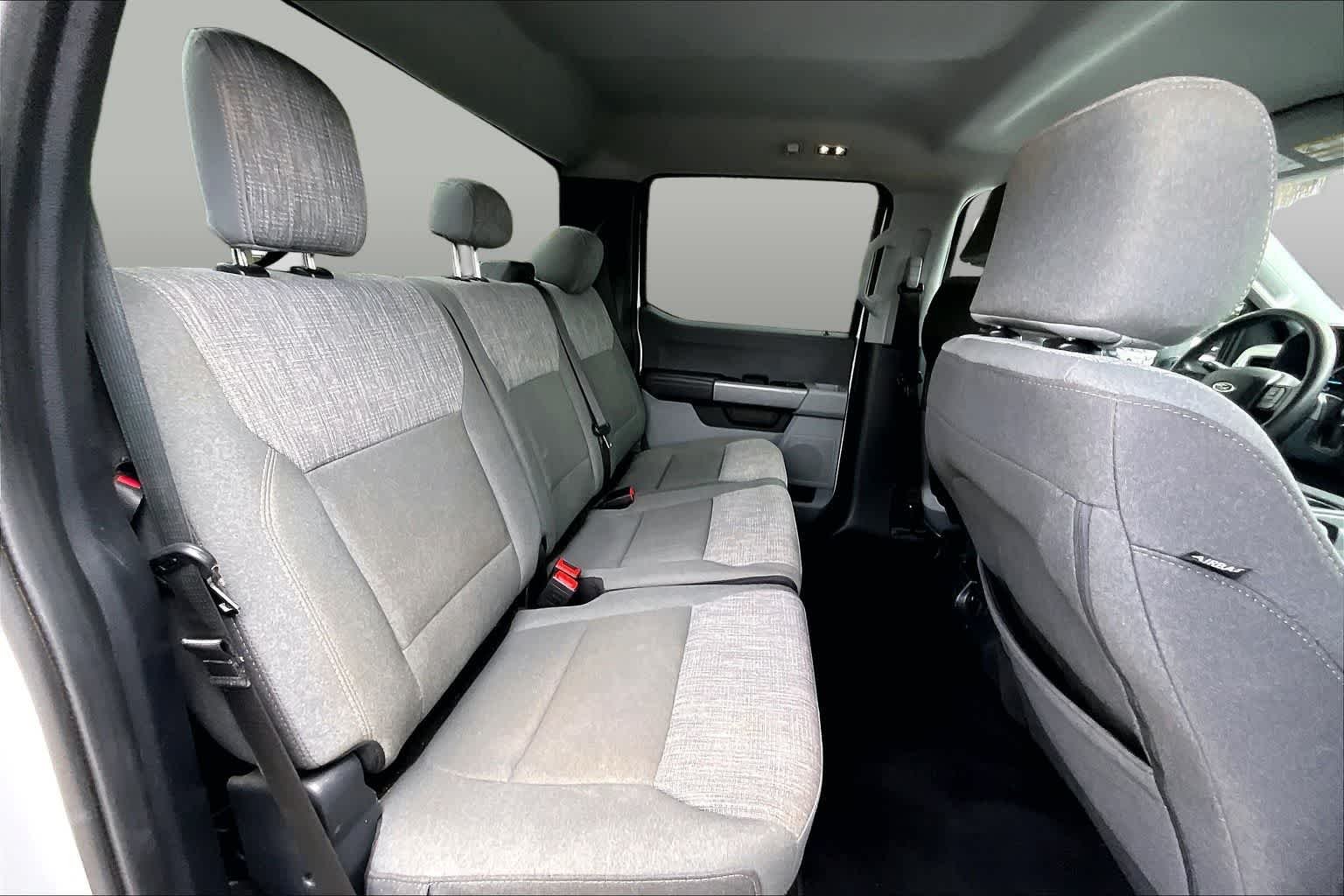 Used 2025 Oxford White Ford XLT image 20