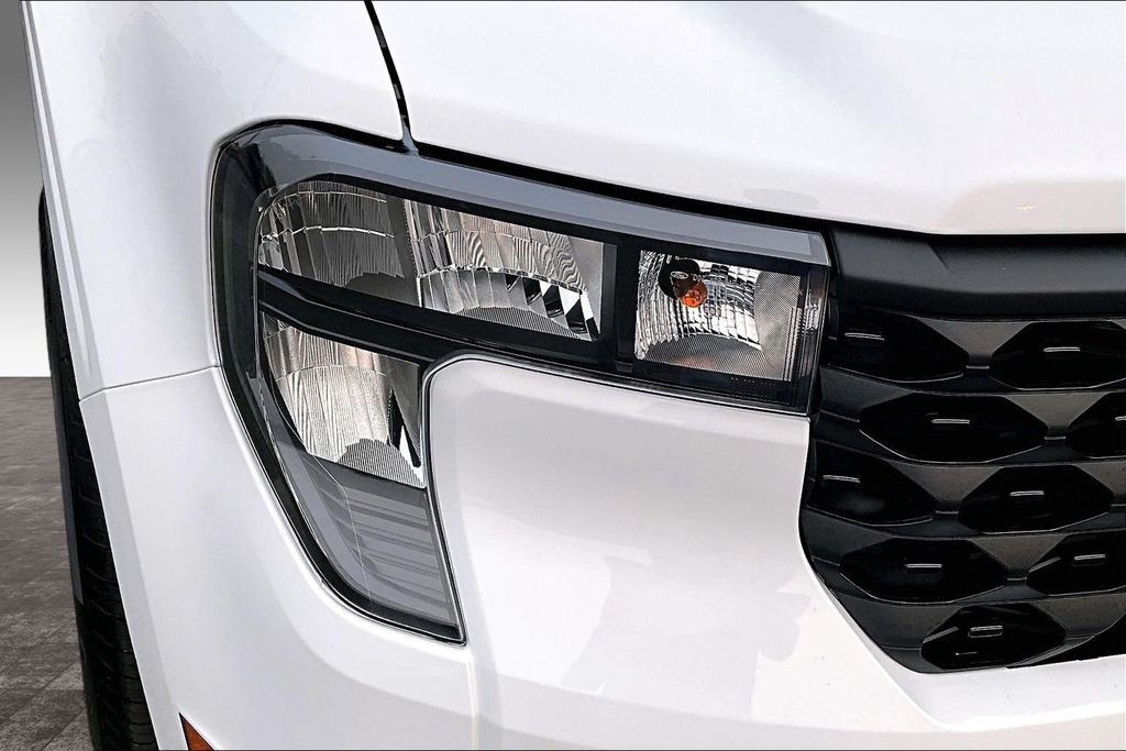 New 2026 Oxford White Ford XL image 32