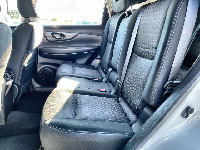 Used 2017 White Nissan S image 32