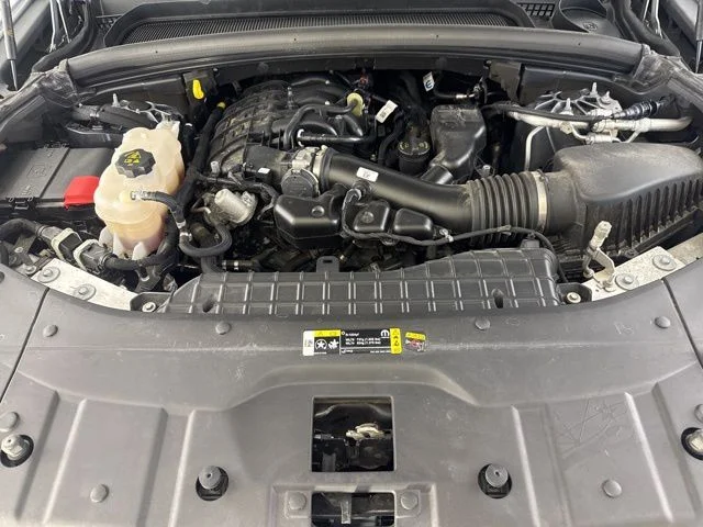 Used 2025 Silver Jeep Altitude image 21
