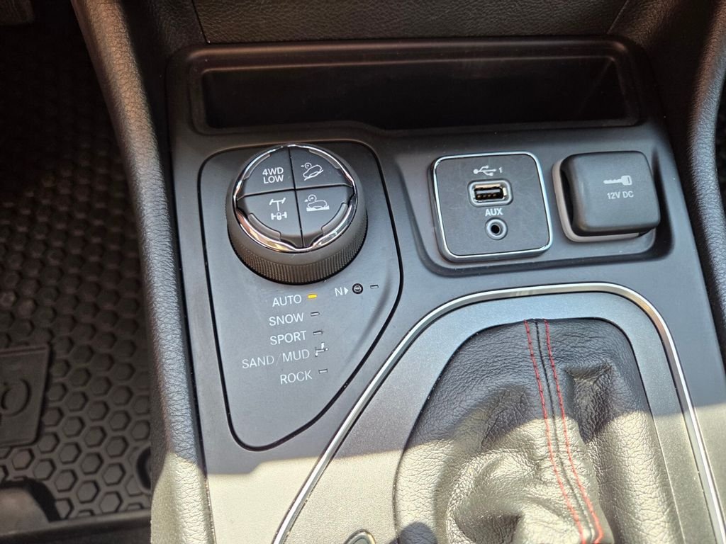 2023 Jeep Cherokee Trailhawk - Photo 30
