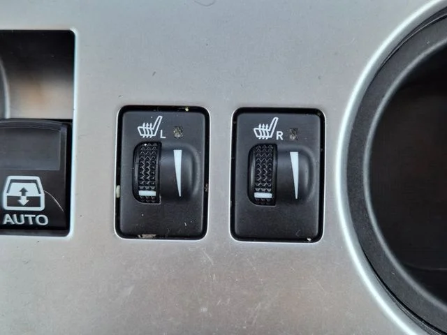 Used 2019 Silver Toyota SR5 Premium image 30