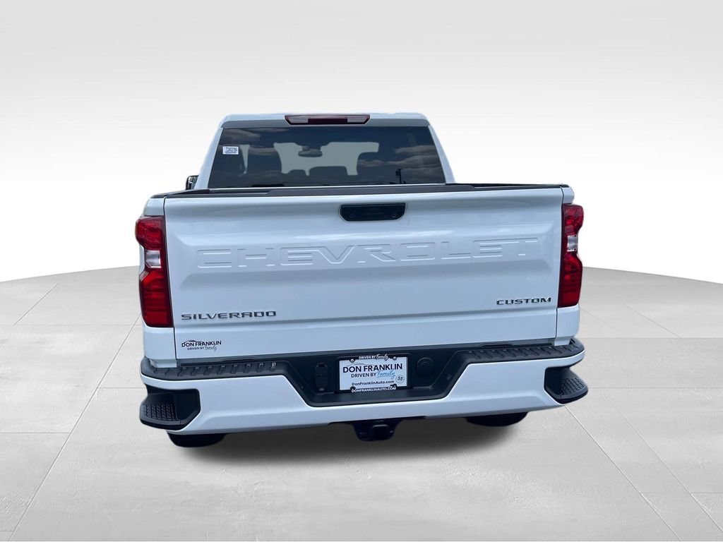New 2026 Summit White Chevrolet Custom image 4