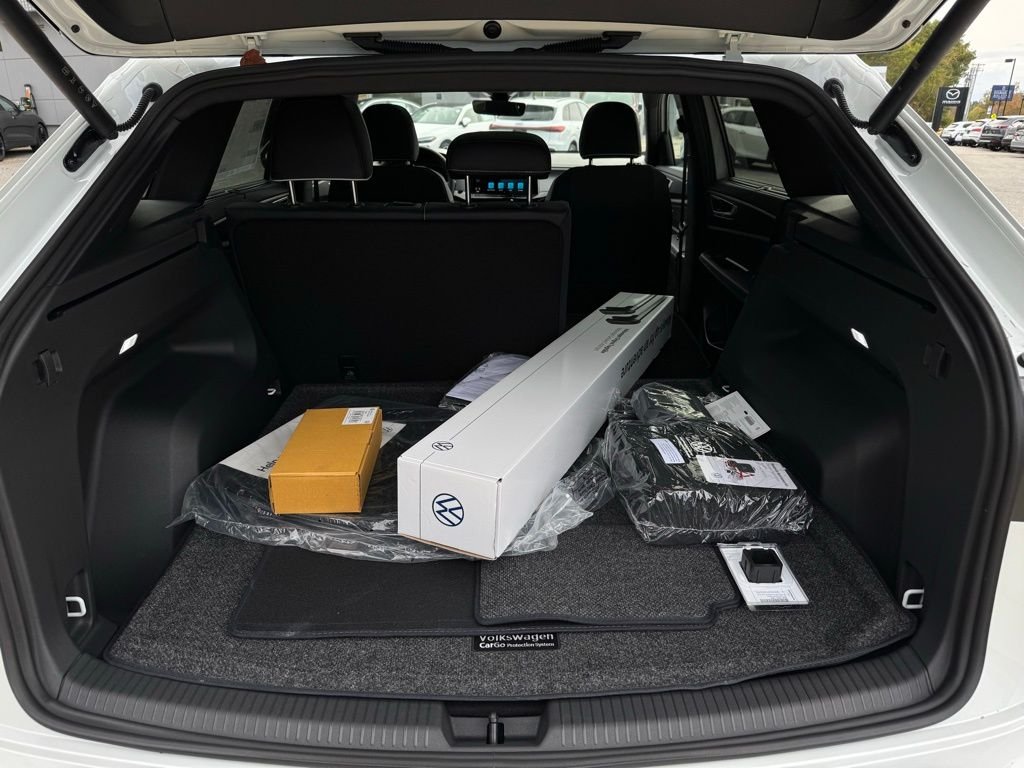 2026 Volkswagen Atlas Cross Sport SEL Premium R-LINE - Photo 11