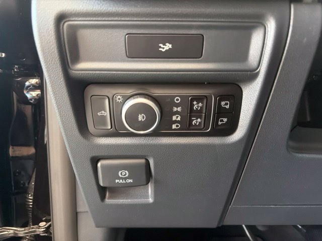 New 2026 Agate Black Metallic Ford XLT image 24