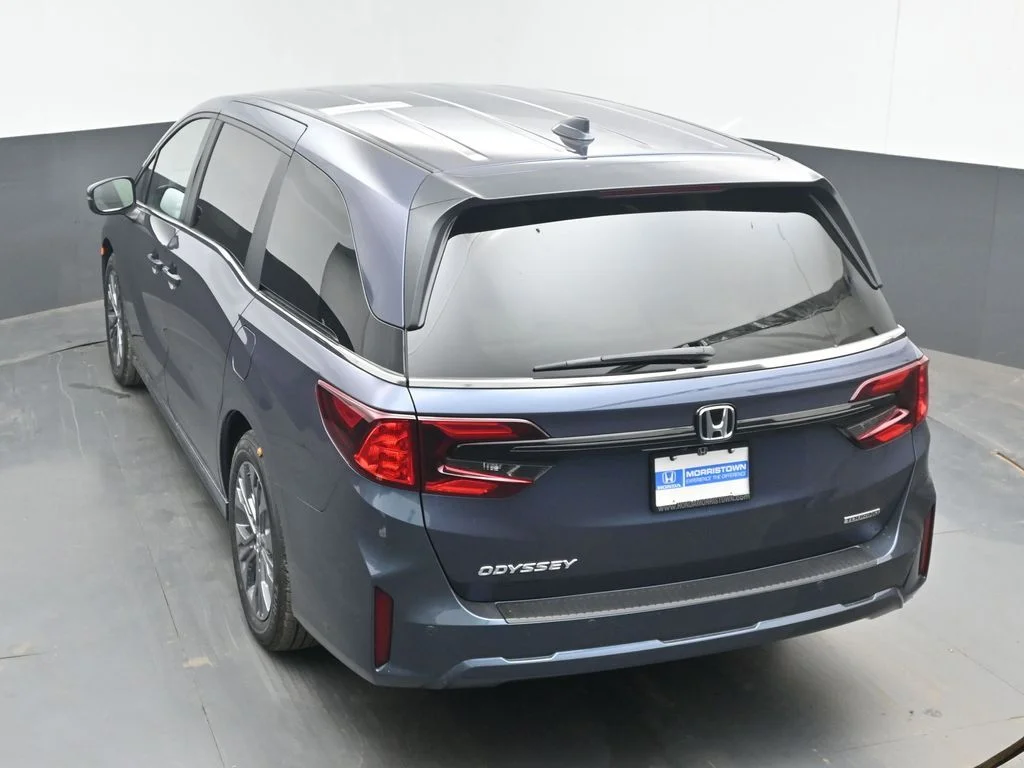 New 2026 Smoke Blue Pearl Honda Touring image 45