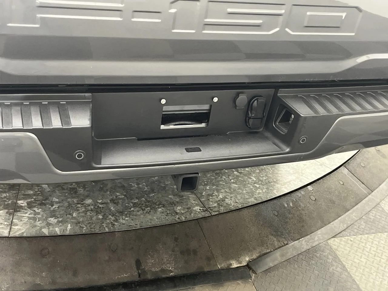 Used 2024 Gray Ford XLT image 34