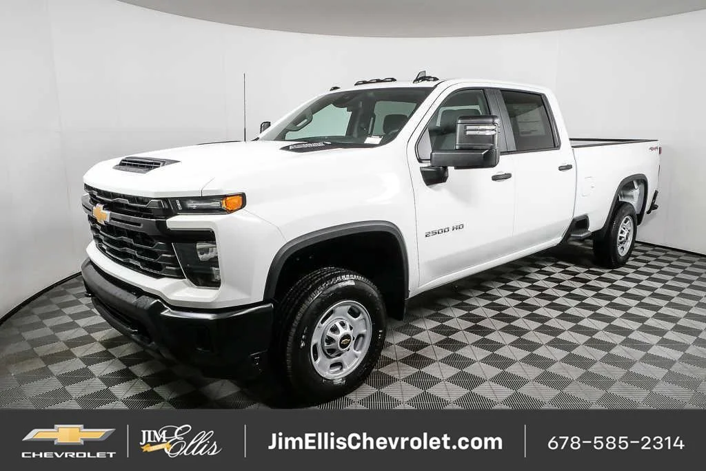 New 2026 Summit White Chevrolet WT image 22