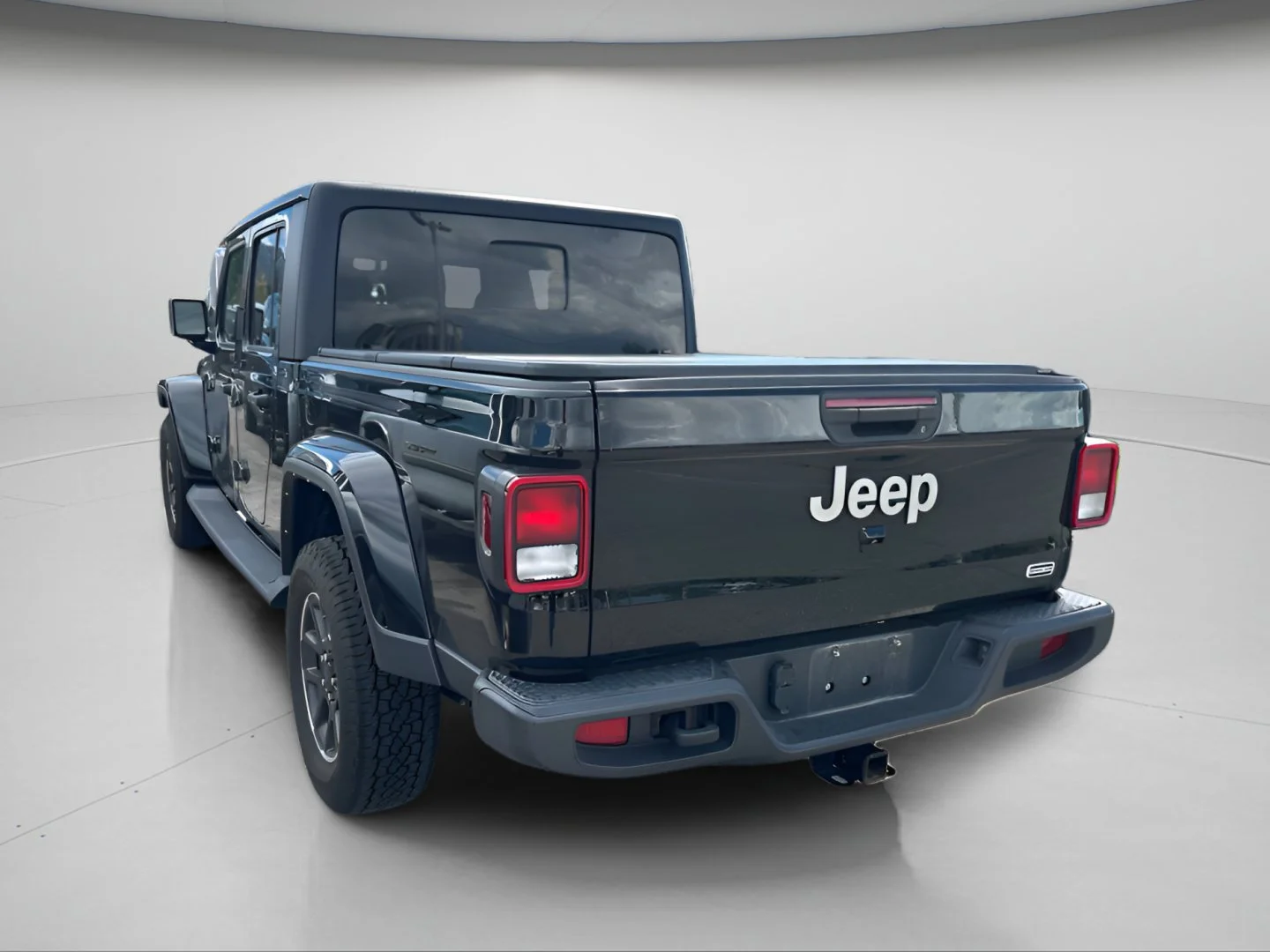 Certified Used 2022 Black Clearcoat Jeep Overland image 8